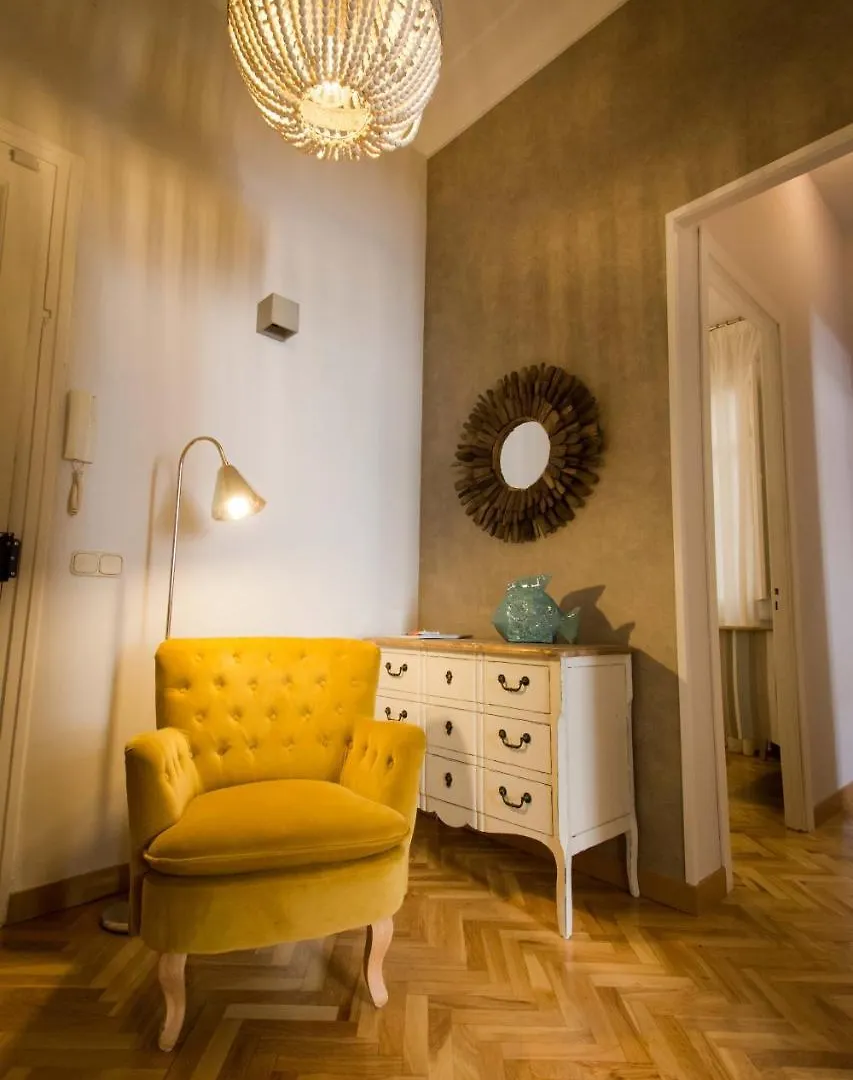 Apartment Holidays2Malaga Strachan 4